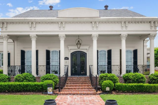 279 Ashburn Drive, Schriever, LA 70395