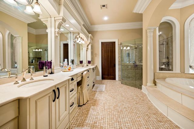 279 Ashburn Drive, Schriever, LA 70395