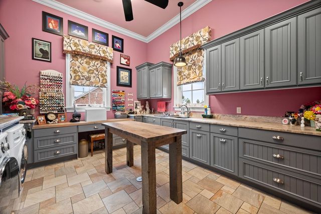 279 Ashburn Drive, Schriever, LA 70395