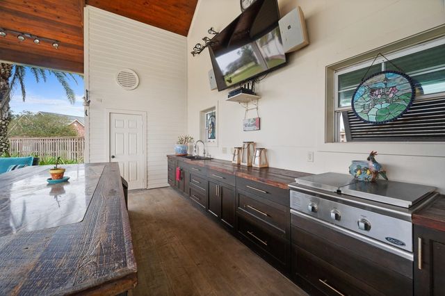 279 Ashburn Drive, Schriever, LA 70395