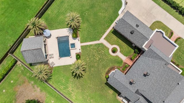 279 Ashburn Drive, Schriever, LA 70395