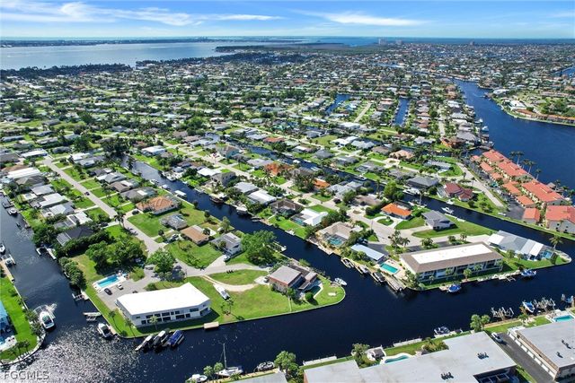 5111 Manor CT 4, Cape Coral, FL 33904