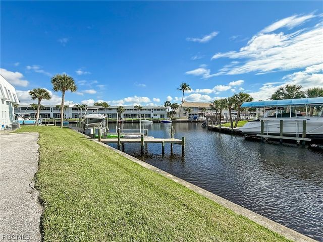 5111 Manor CT 4, Cape Coral, FL 33904