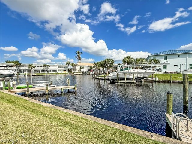 5111 Manor CT 4, Cape Coral, FL 33904