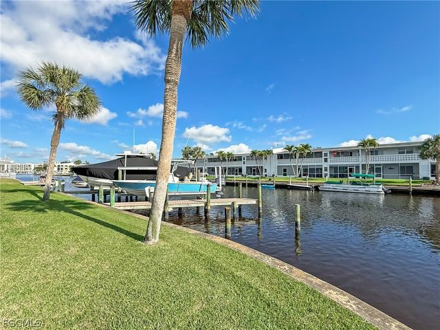 5111 Manor CT 4, Cape Coral, FL 33904