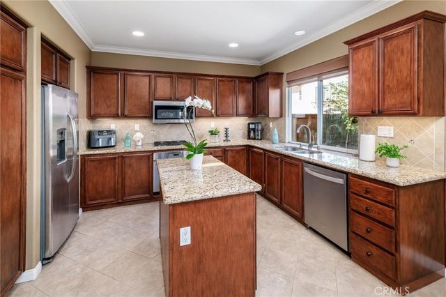 7 Moonstone, Mission Viejo, CA 92692