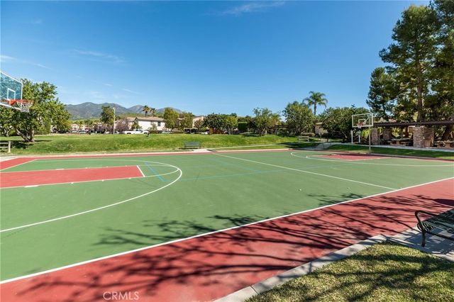 7 Moonstone, Mission Viejo, CA 92692