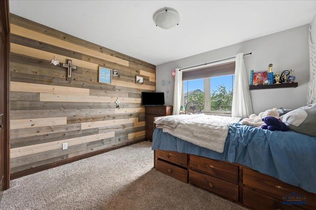 725 Maple Drive, Spearfish, SD 57783