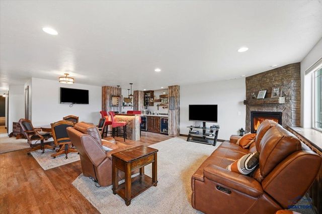 725 Maple Drive, Spearfish, SD 57783