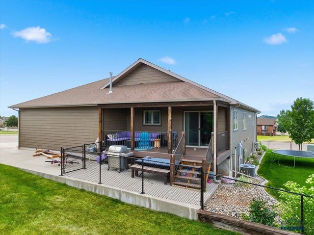 725 Maple Drive, Spearfish, SD 57783