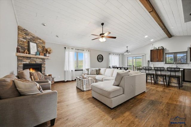 725 Maple Drive, Spearfish, SD 57783