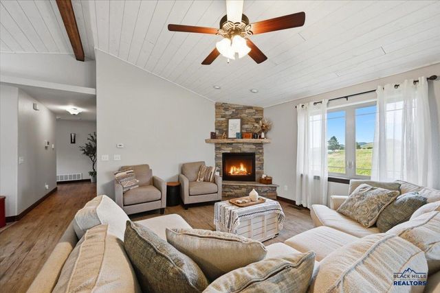 725 Maple Drive, Spearfish, SD 57783