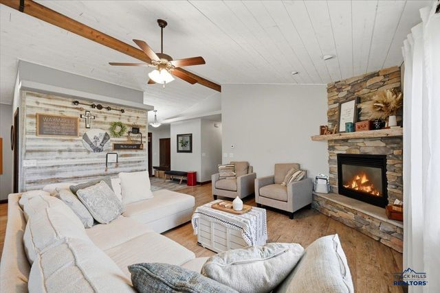 725 Maple Drive, Spearfish, SD 57783
