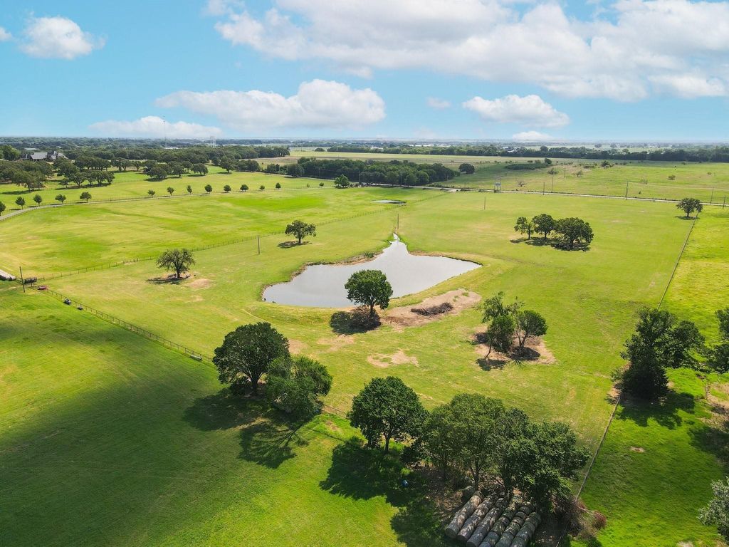 10661 Massey Road Unit#B, Pilot Point, TX 76258