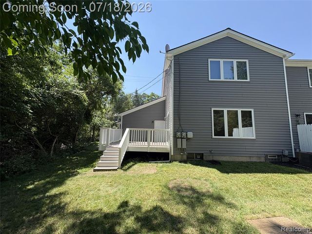 185 Fraser Street, Rochester, MI 48307