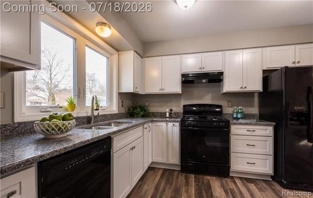 185 Fraser Street, Rochester, MI 48307