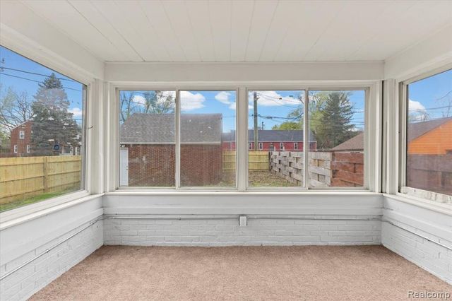 5901 Beaconsfield Street, Detroit, MI 48224