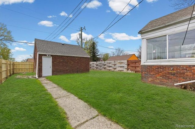 5901 Beaconsfield Street, Detroit, MI 48224