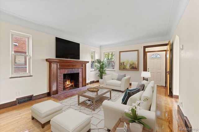 5901 Beaconsfield Street, Detroit, MI 48224