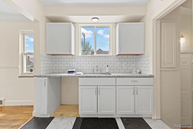 5901 Beaconsfield Street, Detroit, MI 48224