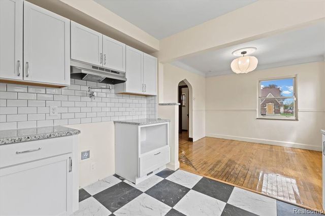 5901 Beaconsfield Street, Detroit, MI 48224