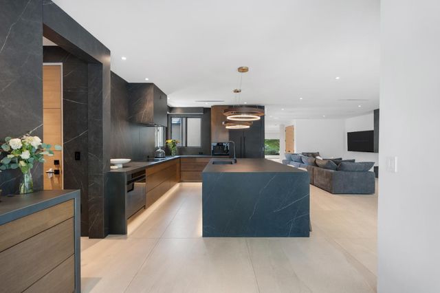 6243 Riverbank Cir, Stockton, CA 95219