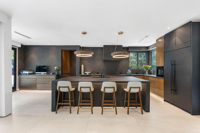 6243 Riverbank Cir, Stockton, CA 95219