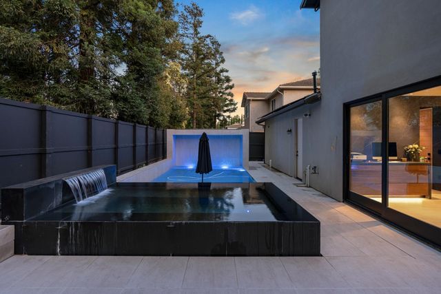 6243 Riverbank Cir, Stockton, CA 95219