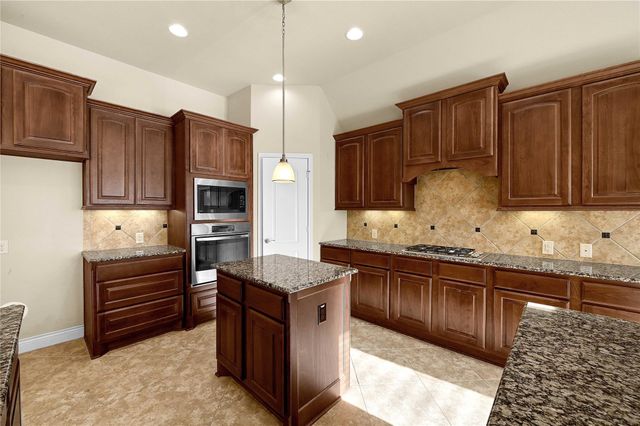 28011 Hallimore Drive, Spring, TX 77386