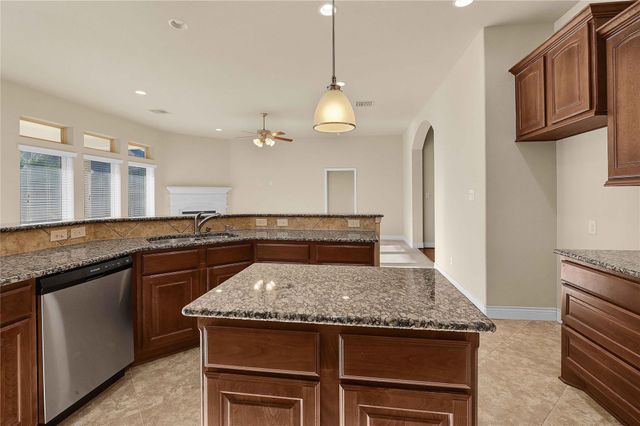 28011 Hallimore Drive, Spring, TX 77386