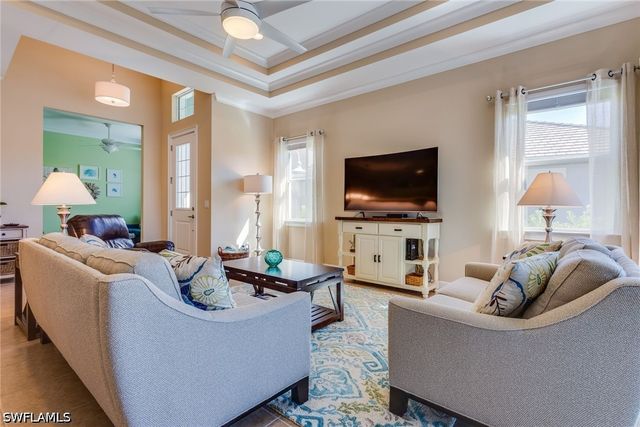 7096 Dominica DR, Naples, FL 34113