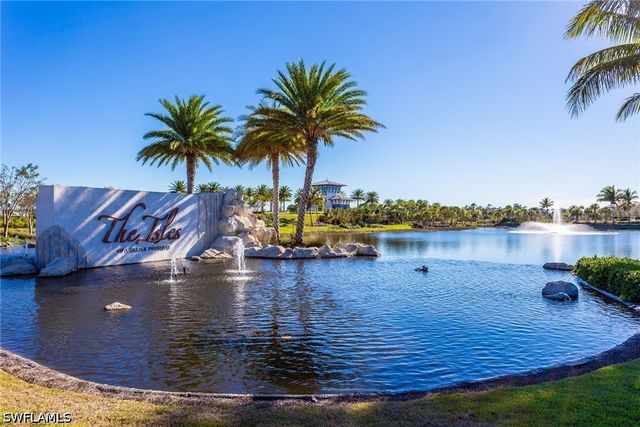 7096 Dominica DR, Naples, FL 34113