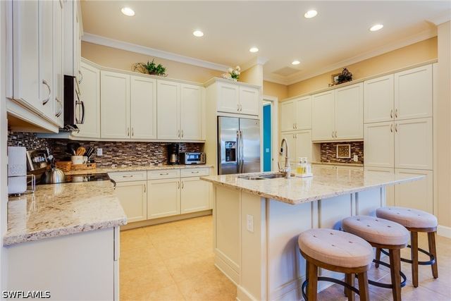 7096 Dominica DR, Naples, FL 34113