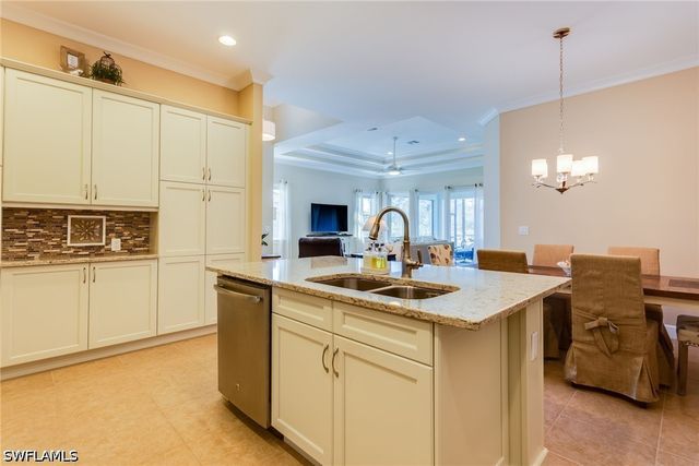 7096 Dominica DR, Naples, FL 34113