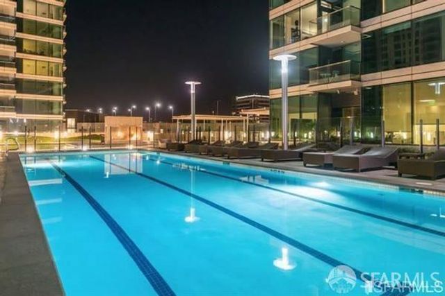 425 1st Street 3504, San Francisco, CA 94105
