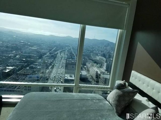 425 1st Street 3504, San Francisco, CA 94105