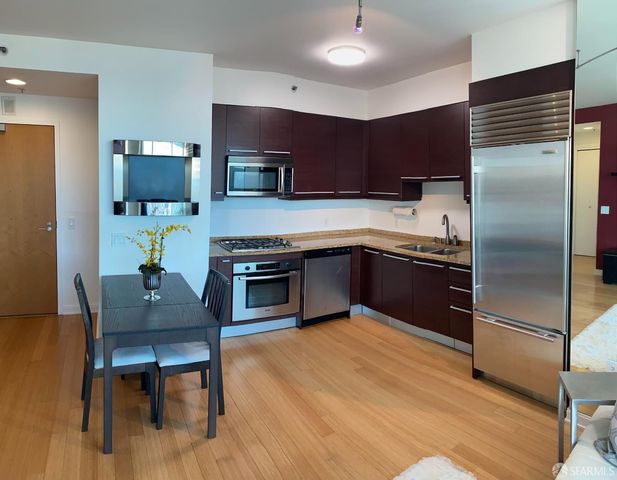 425 1st Street 3504, San Francisco, CA 94105
