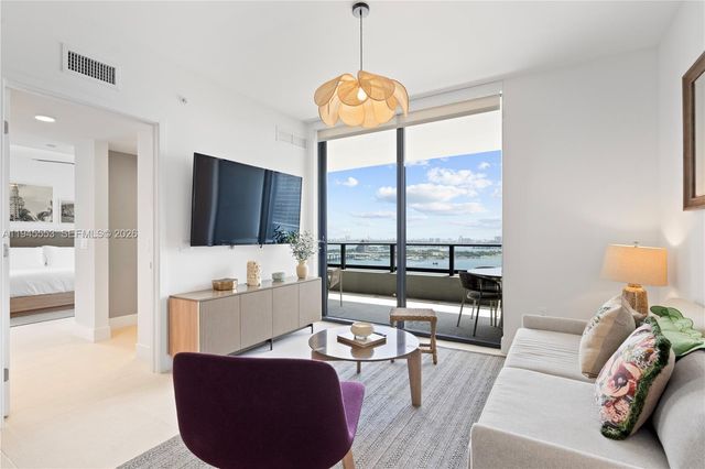 159 NE 6th St 2415, Miami, FL 33132