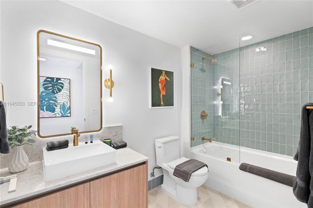 159 NE 6th St 2415, Miami, FL 33132