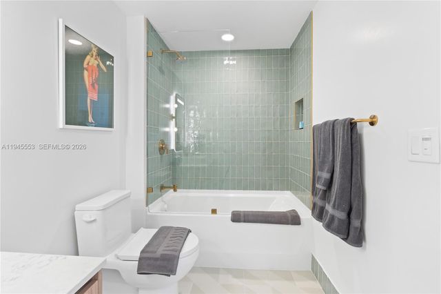 159 NE 6th St 2415, Miami, FL 33132