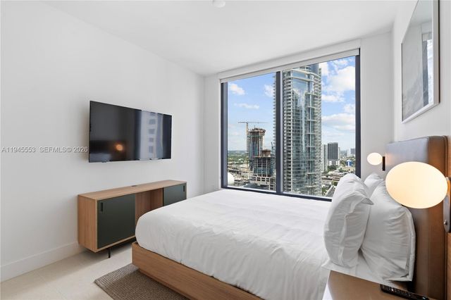 159 NE 6th St 2415, Miami, FL 33132