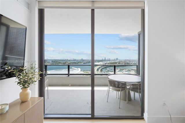 159 NE 6th St 2415, Miami, FL 33132