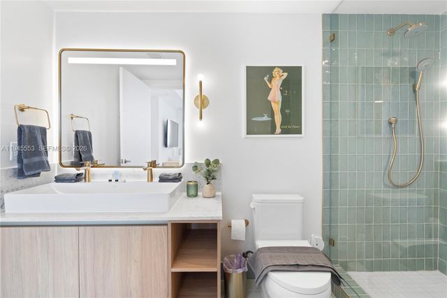 159 NE 6th St 2415, Miami, FL 33132