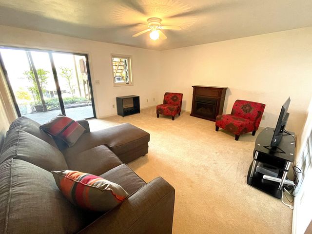 213 Saunders Point RD 6, Huddleston, VA 24104