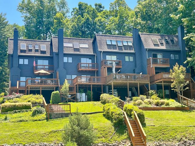 213 Saunders Point RD 6, Huddleston, VA 24104
