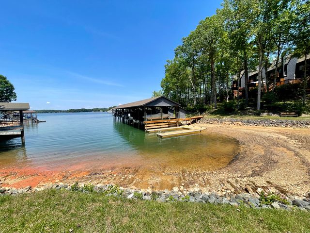 213 Saunders Point RD 6, Huddleston, VA 24104