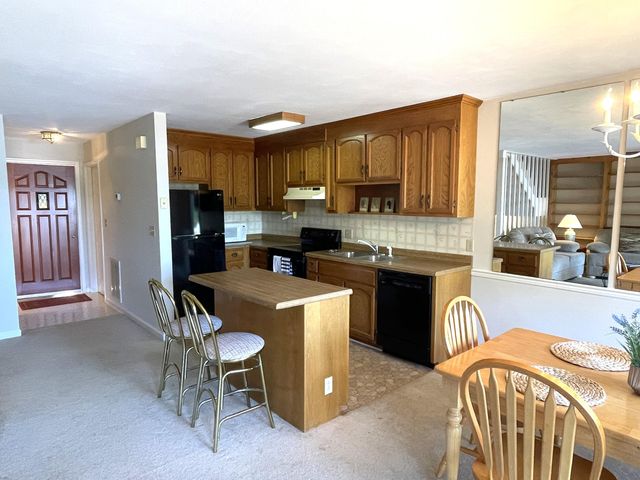 213 Saunders Point RD 6, Huddleston, VA 24104