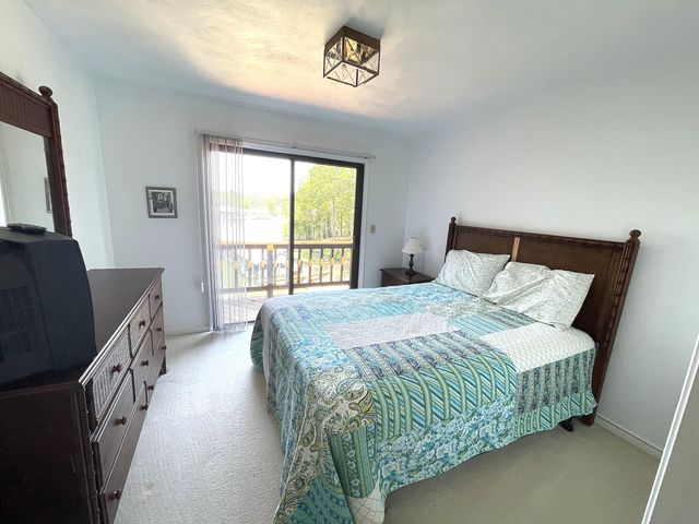 213 Saunders Point RD 6, Huddleston, VA 24104