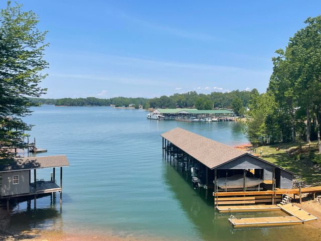 213 Saunders Point RD 6, Huddleston, VA 24104
