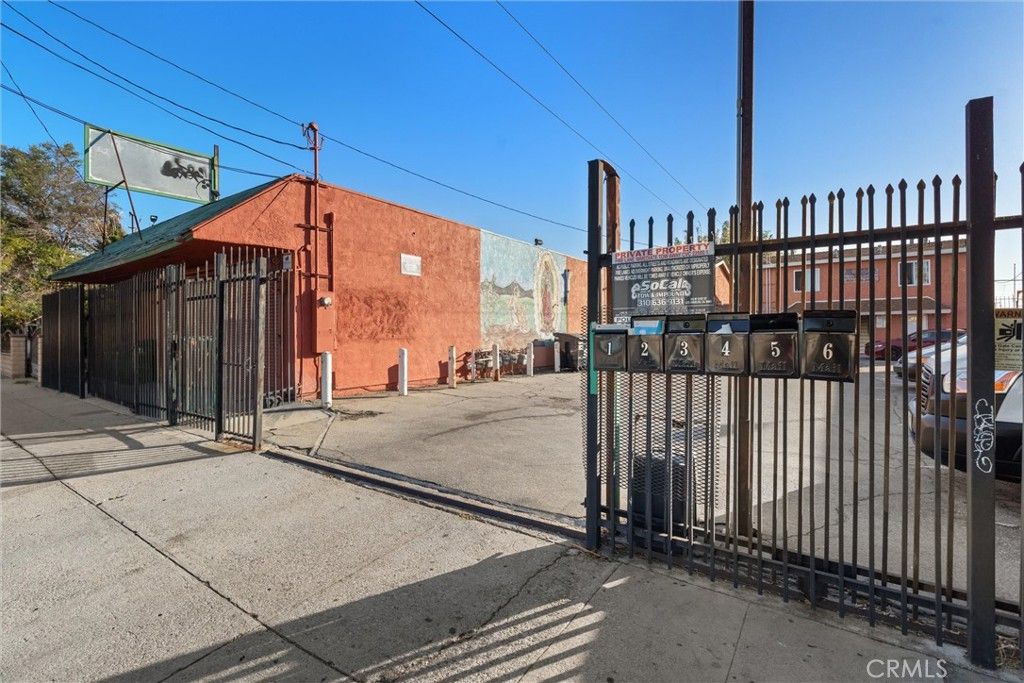 1312 N Wilmington, Wilmington, CA 90744 — exterior